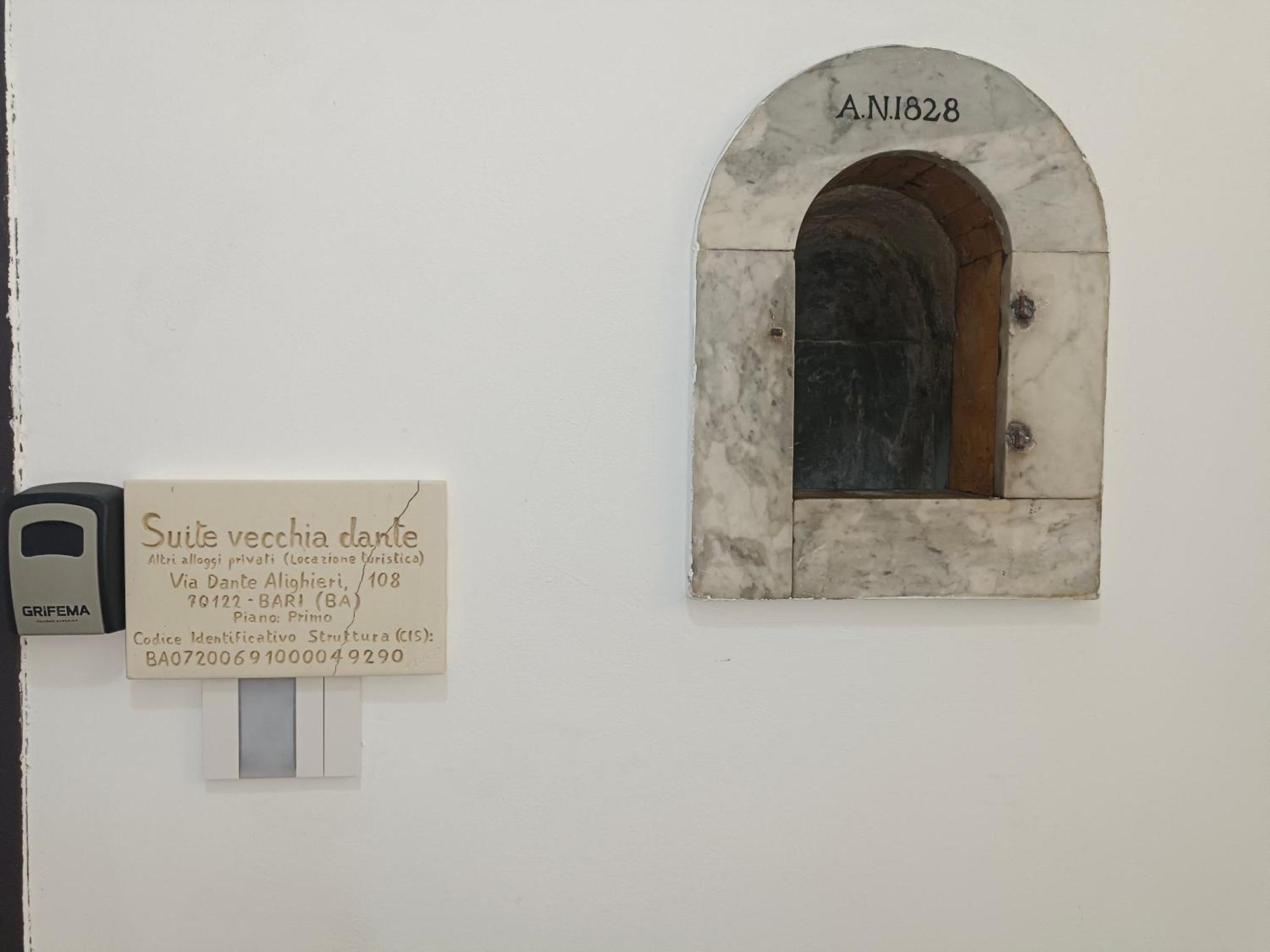 Suite Vecchia Dante 巴里 外观 照片